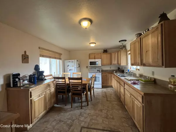 Calder, ID 83808,3 Main St