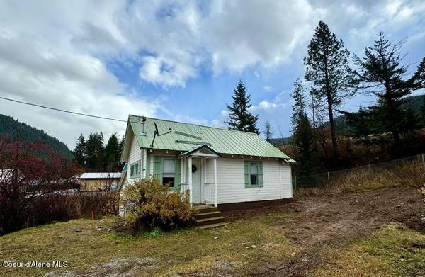 503 School St, Mullan, ID 83846