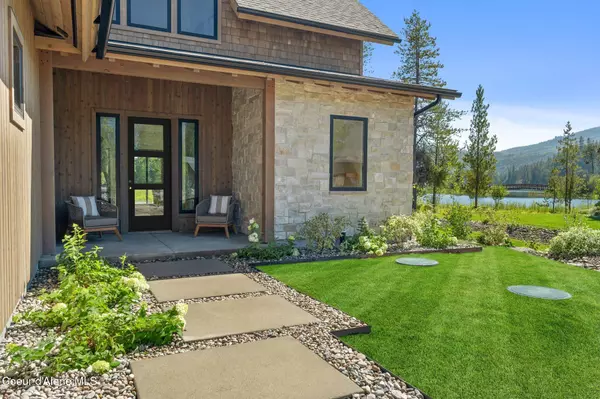 Dover, ID 83825,515 West Beach Ct