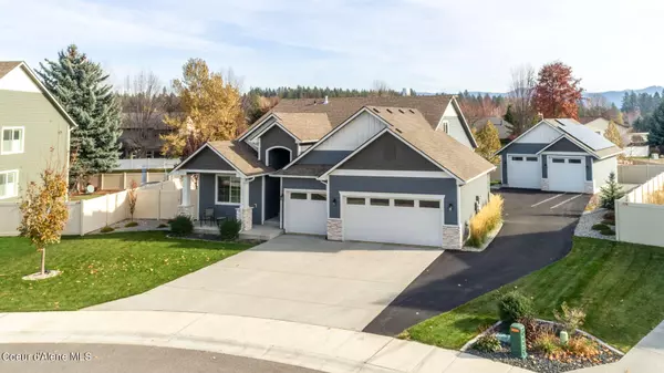 11332 N EMERALD DR, Hayden, ID 83835