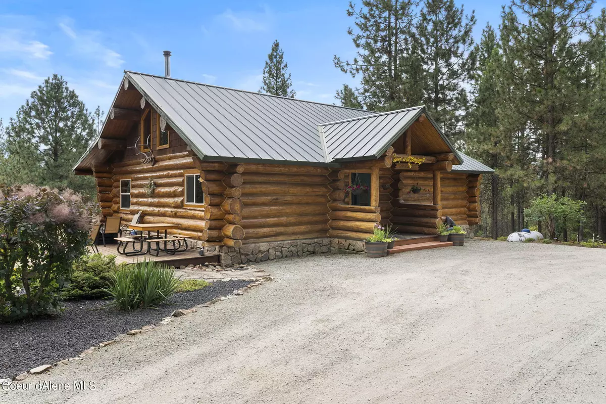 Blanchard, ID 83804,370 Forest WAY