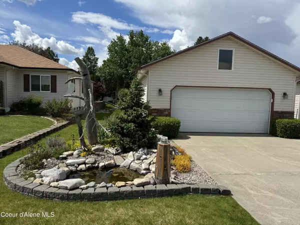 Hayden, ID 83835,8541 N DOGWOOD LN