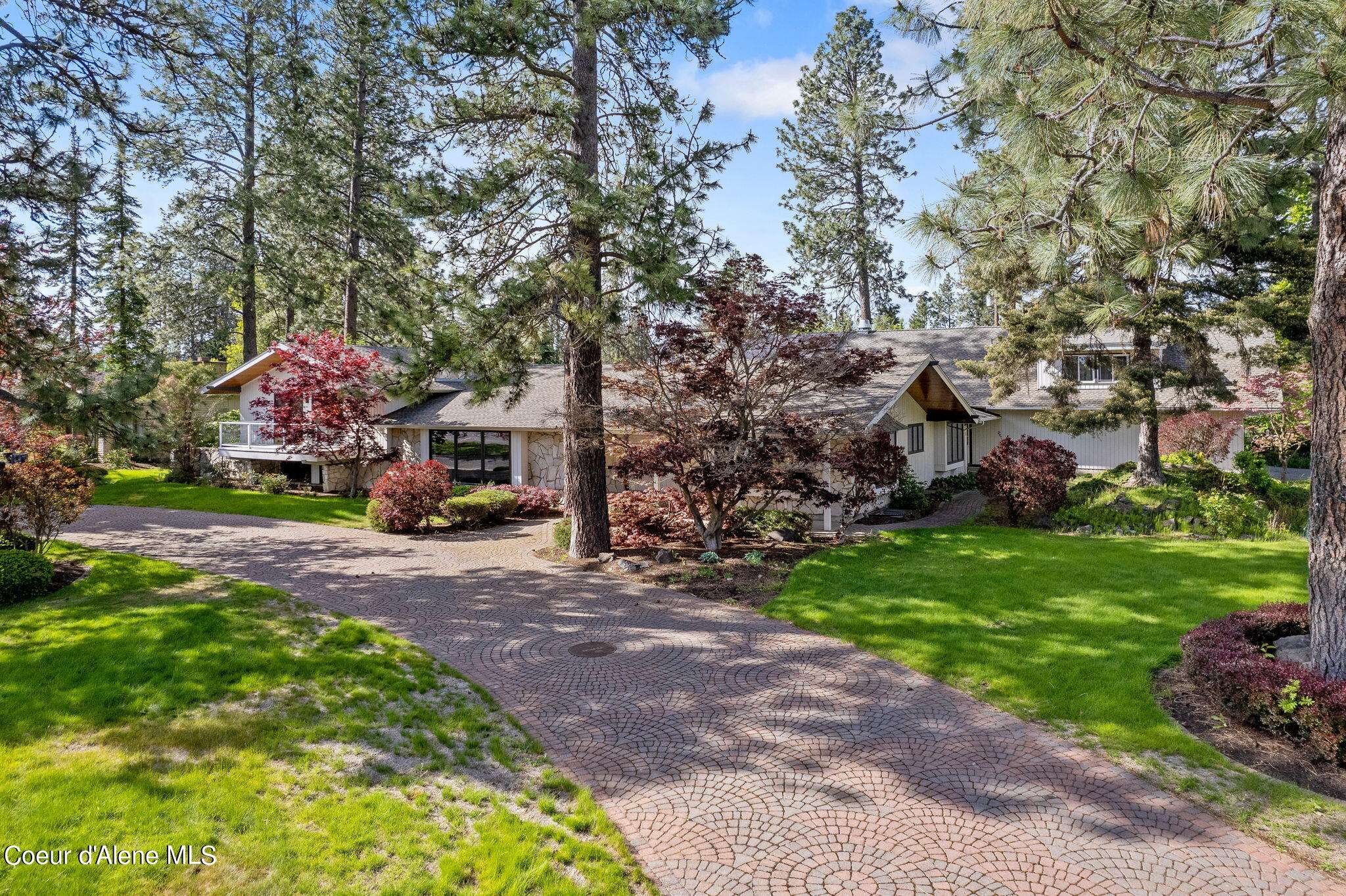 Spokane, WA 99203,10 W High Dr