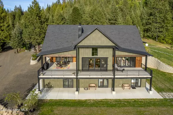 11065 S CARLIN BAY RD, Harrison, ID 83833