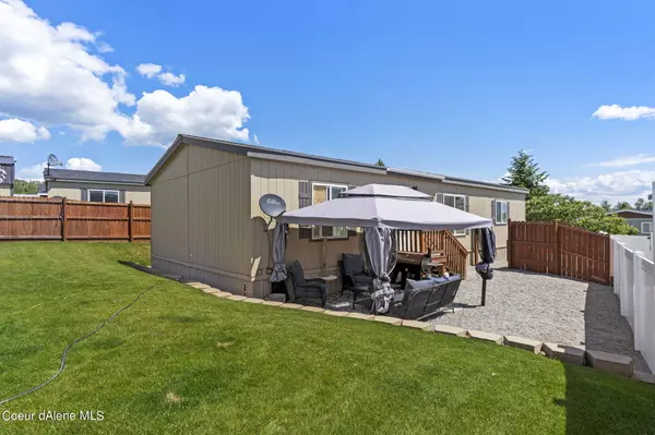 17298 W SANTIAGO CIR,  Hauser,  ID 83854