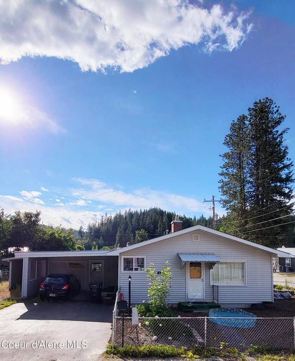 602 4th St, Pinehurst, ID 83850