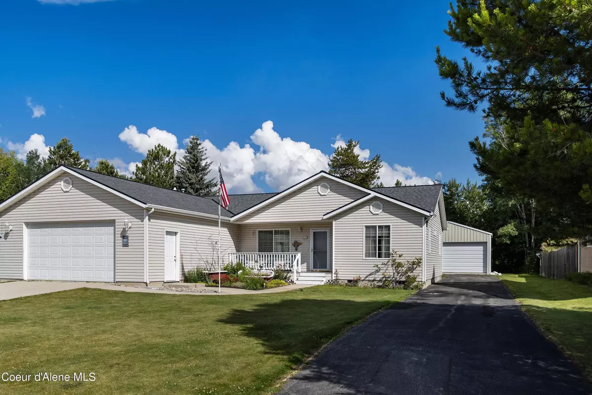 Sandpoint, ID 83864,439 Upper Humbird Dr