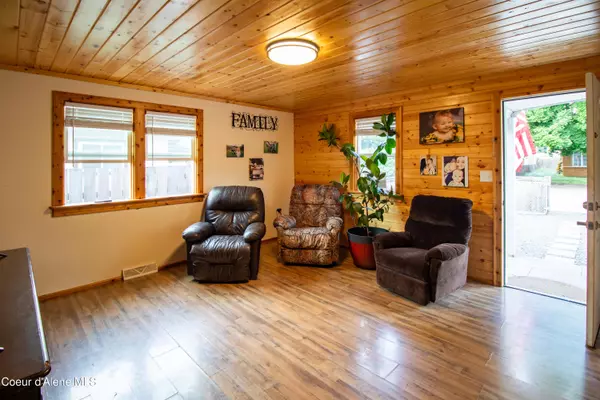 Smelterville, ID 83868,112 E St