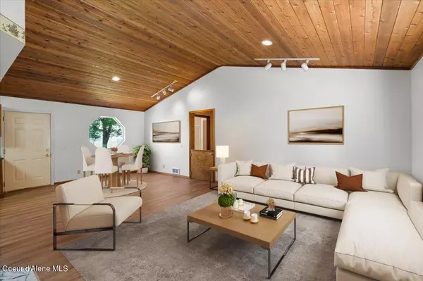 Dalton Gardens, ID 83815,663 E DALTON AVE