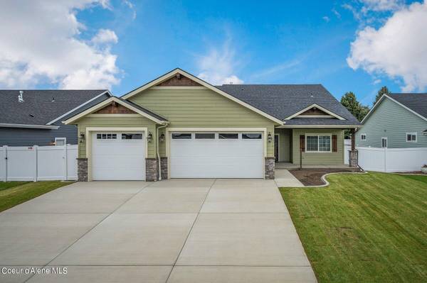 10870 N Brantley Rd,  Hayden,  ID 83835