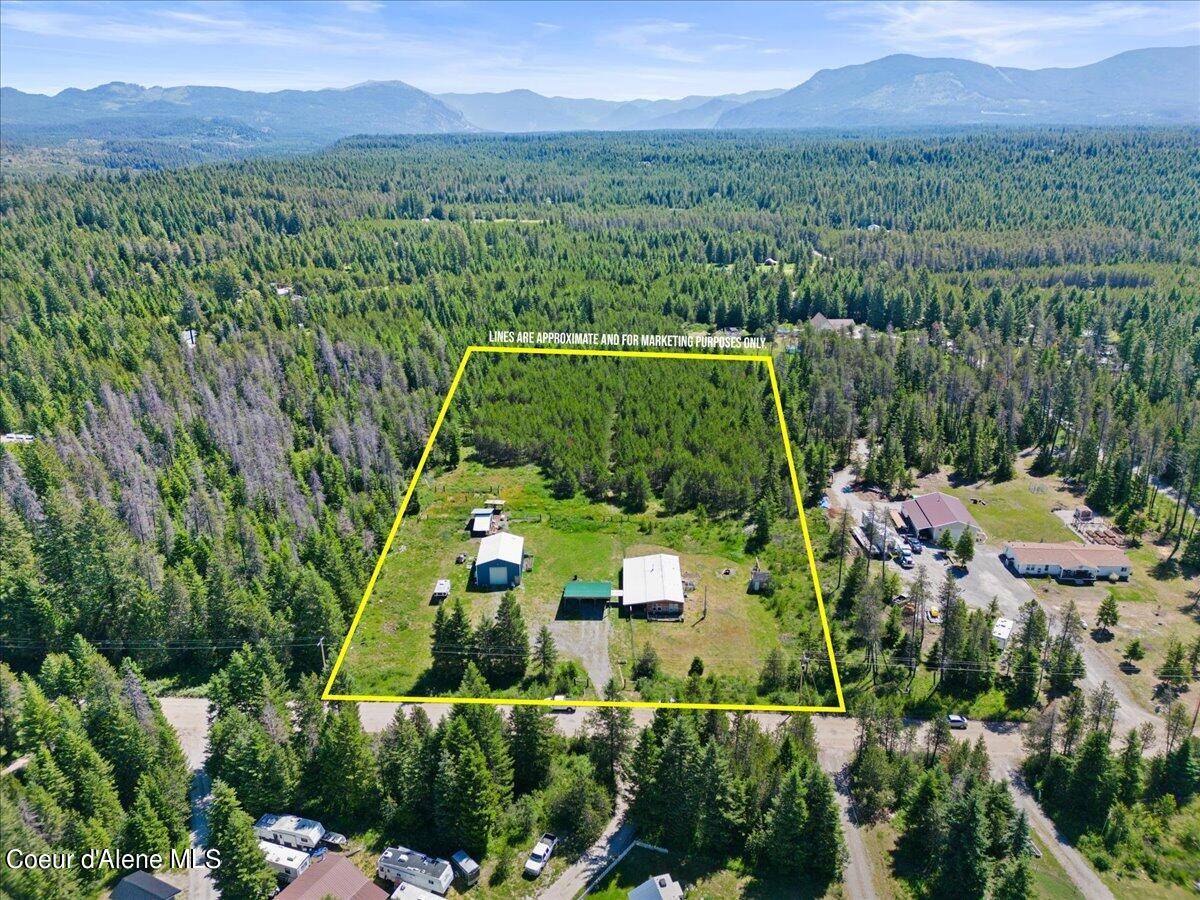 32432 N Roberts Road, Athol, ID 83801