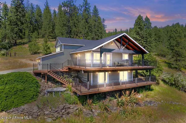 16684 W Julia Dr, Hauser, ID 83854