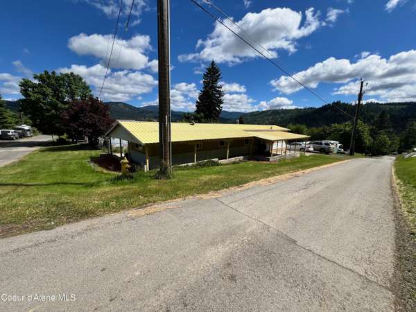 320 Lincoln Ave, St. Maries, ID 83861