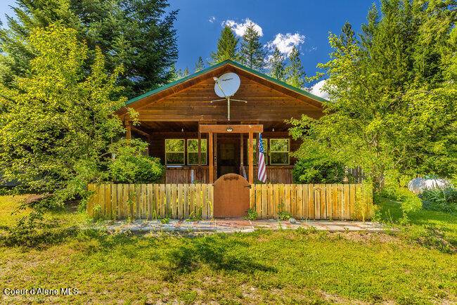 250 Coyote Pass, Blanchard, ID 83804