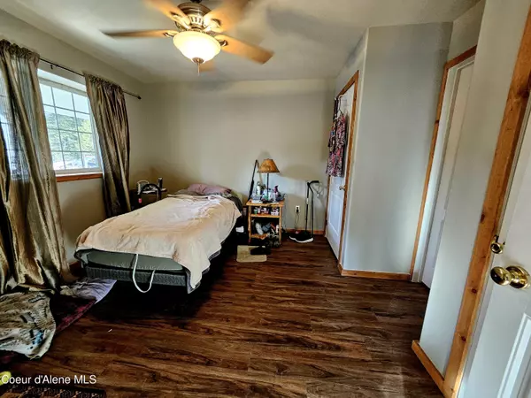 Santa, ID 83866,1210 Pokey Creek RD