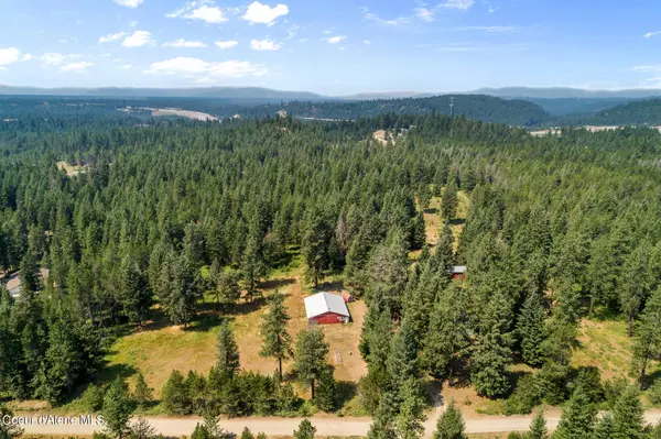 252 Parkwood Dr, Careywood, ID 83809