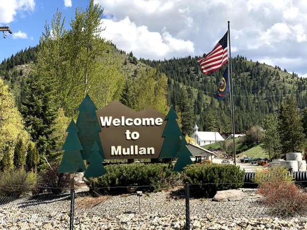 703 Pine St, Mullan, ID 83846