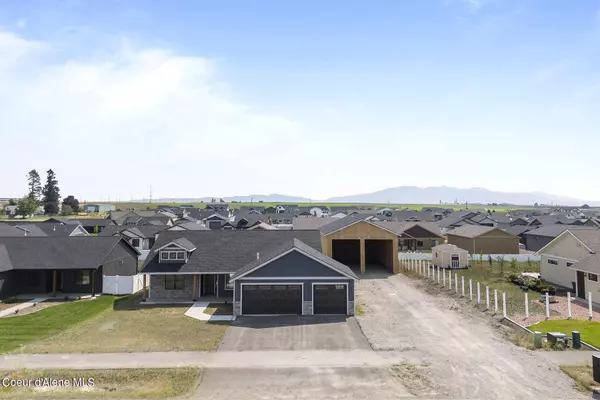 8222 W FERGUSON LN, Rathdrum, ID 83858