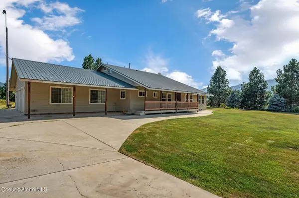 Naples, ID 83847,278 Doe Rd