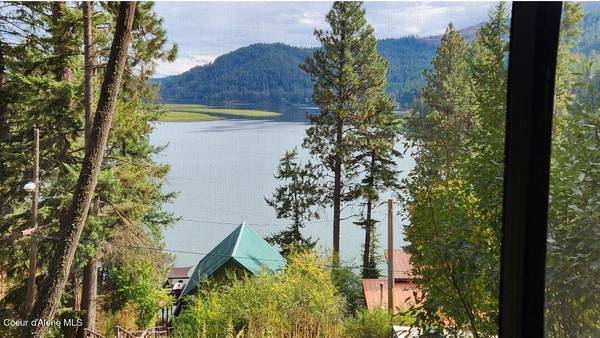 77 Rocky Point Upper Rd,  Plummer,  ID 83851