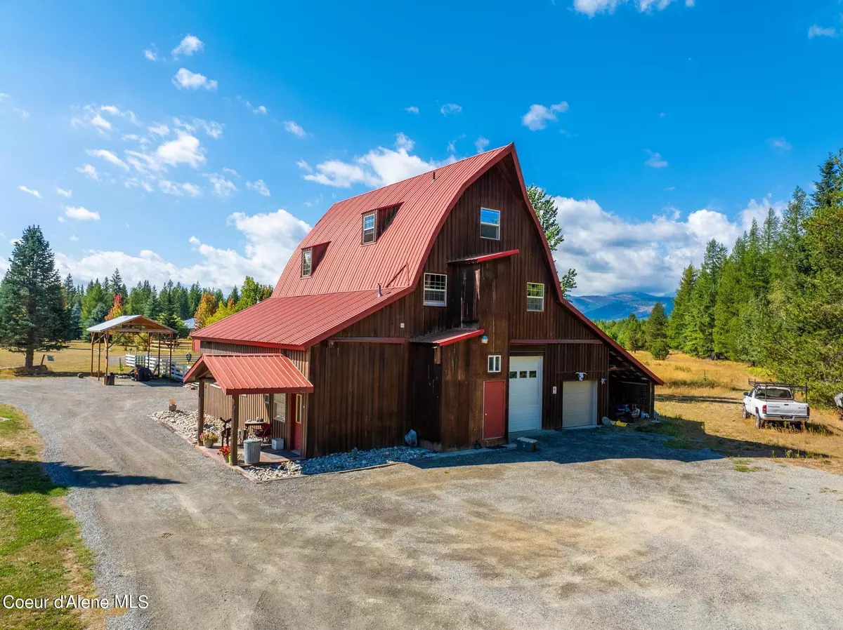 Naples, ID 83847,925 Kootenai Trail Rd