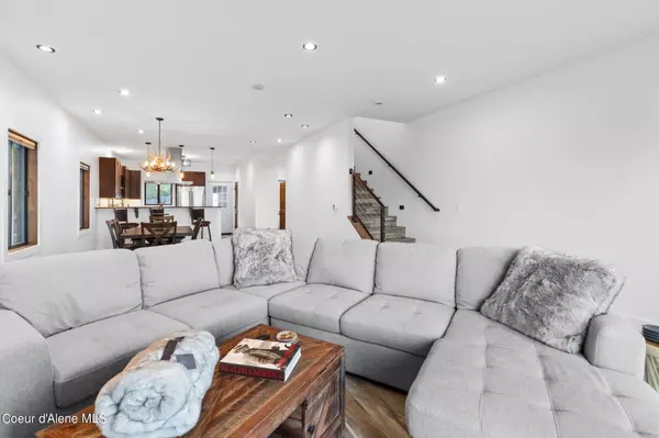 Sandpoint, ID 83864,102 Chutes LN