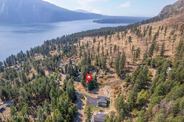 762 Glacier Loop Rd, Bayview, ID 83803