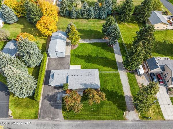 7680 N COLFAX ST, Dalton Gardens, ID 83815