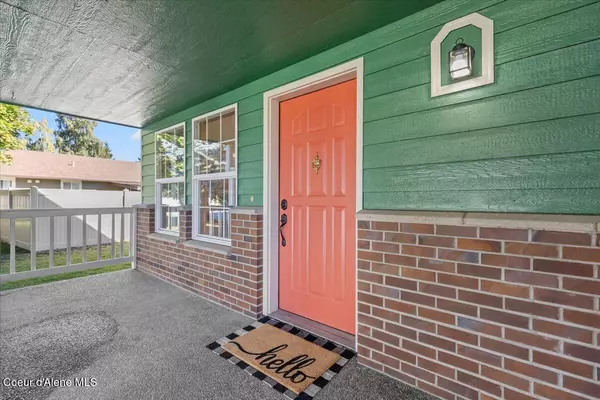 Hayden, ID 83835,8698 N WOODVINE DR