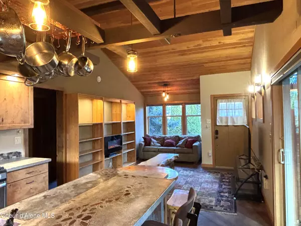 Sandpoint, ID 83864,210 Olive Ave.