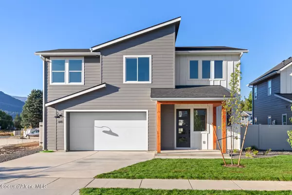 641 MOSCOW ST, Sandpoint, ID 83864