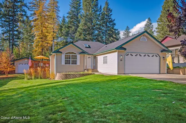 28 Sans Souci Dr, Blanchard, ID 83804