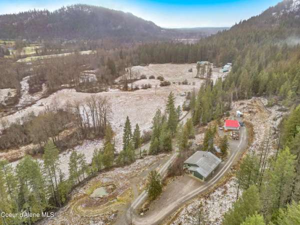 723 Trout Creek Rd, Sandpoint, ID 83864