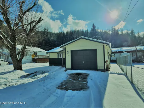 Pinehurst, ID 83850,207 Maple Ave.