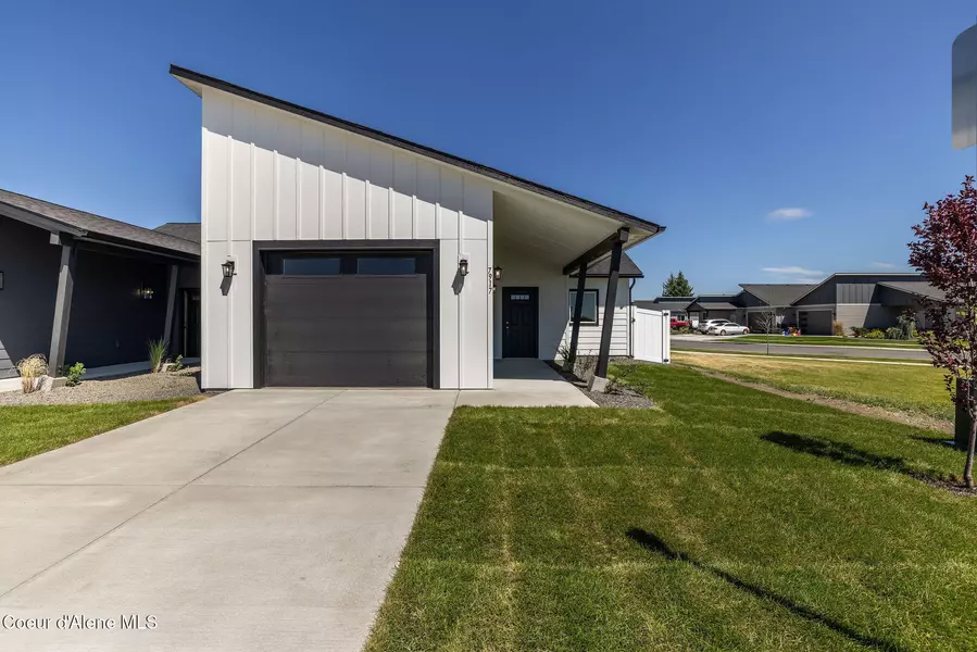 7917 N Mocha Lp, Coeur d'Alene, ID 83815