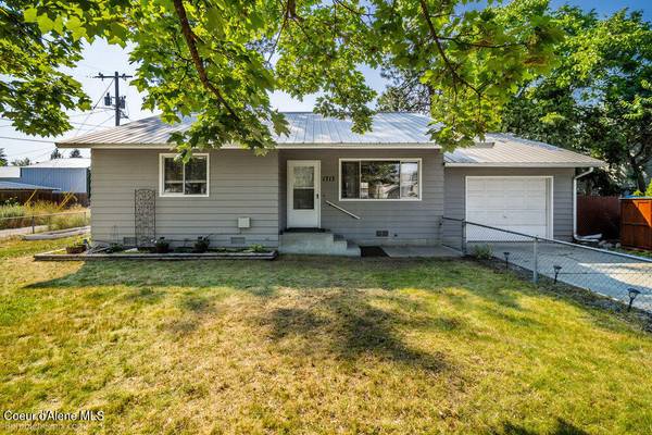 1717 N Spokane St, Post Falls, ID 83854