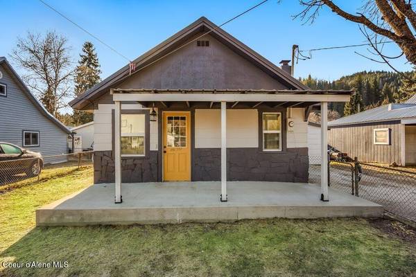 509 B St, Pinehurst, ID 83850