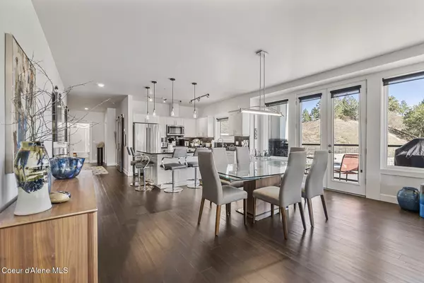 Post Falls, ID 83854,447 W WATERSIDE DR ##205