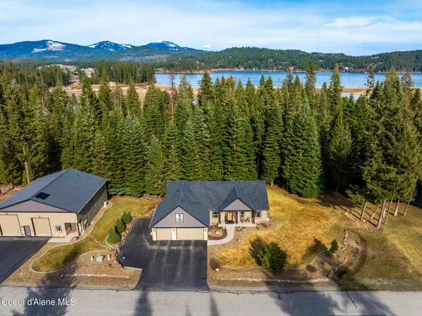 11668 N WATERFORD LOOP, Hauser, ID 83854