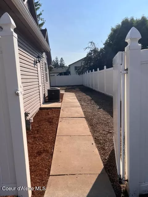 Coeur d'Alene, ID 83815,1235 W EDGEWOOD CIR