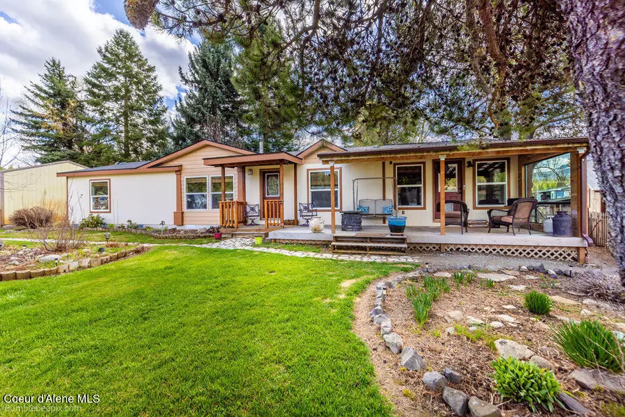 36 Homestead Ln, Blanchard, ID 83804