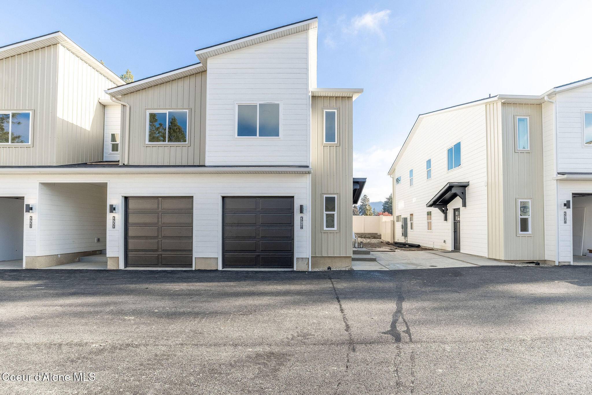 3664 N Torrey Pine Ln, Coeur d'Alene, ID 83815