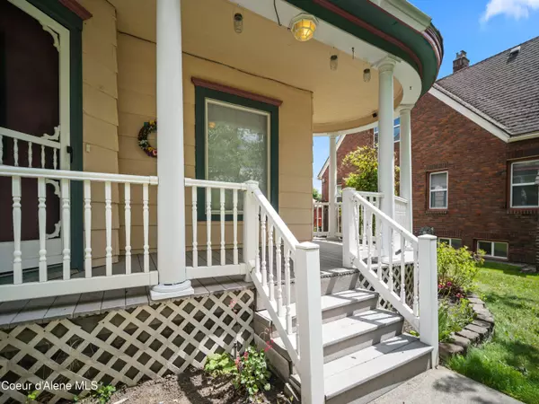 Tekoa, WA 99033,218 S Broadway St