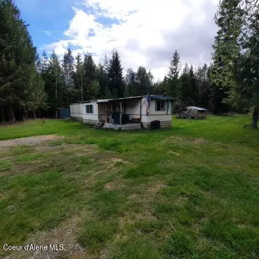 Naples, ID 83847,282 Muddy Run Road