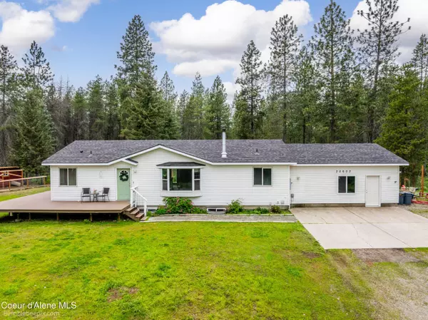 30603 N RIFFLE RD, Spirit Lake, ID 83869