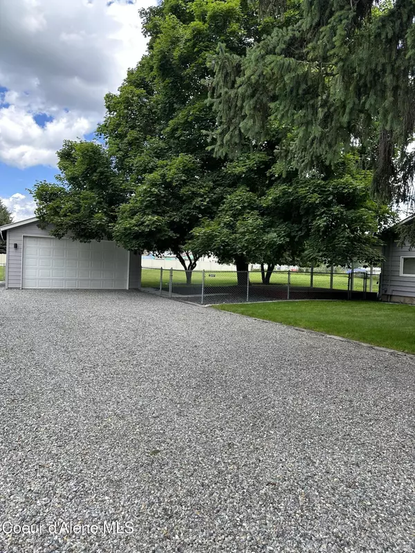 Dalton Gardens, ID 83815,923 E Hanley Ave