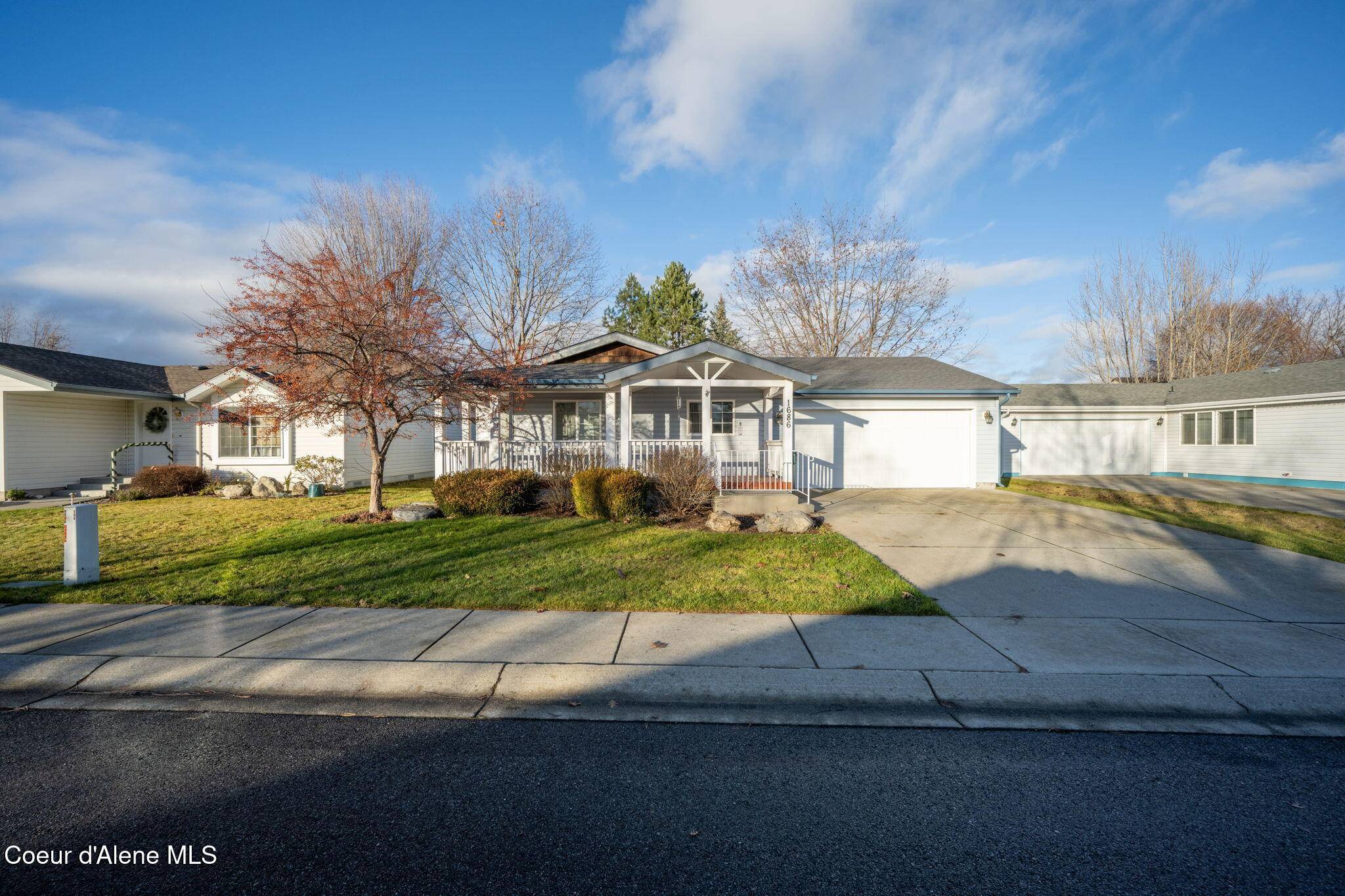 1686 Bounty LOOP, Hayden, ID 83835