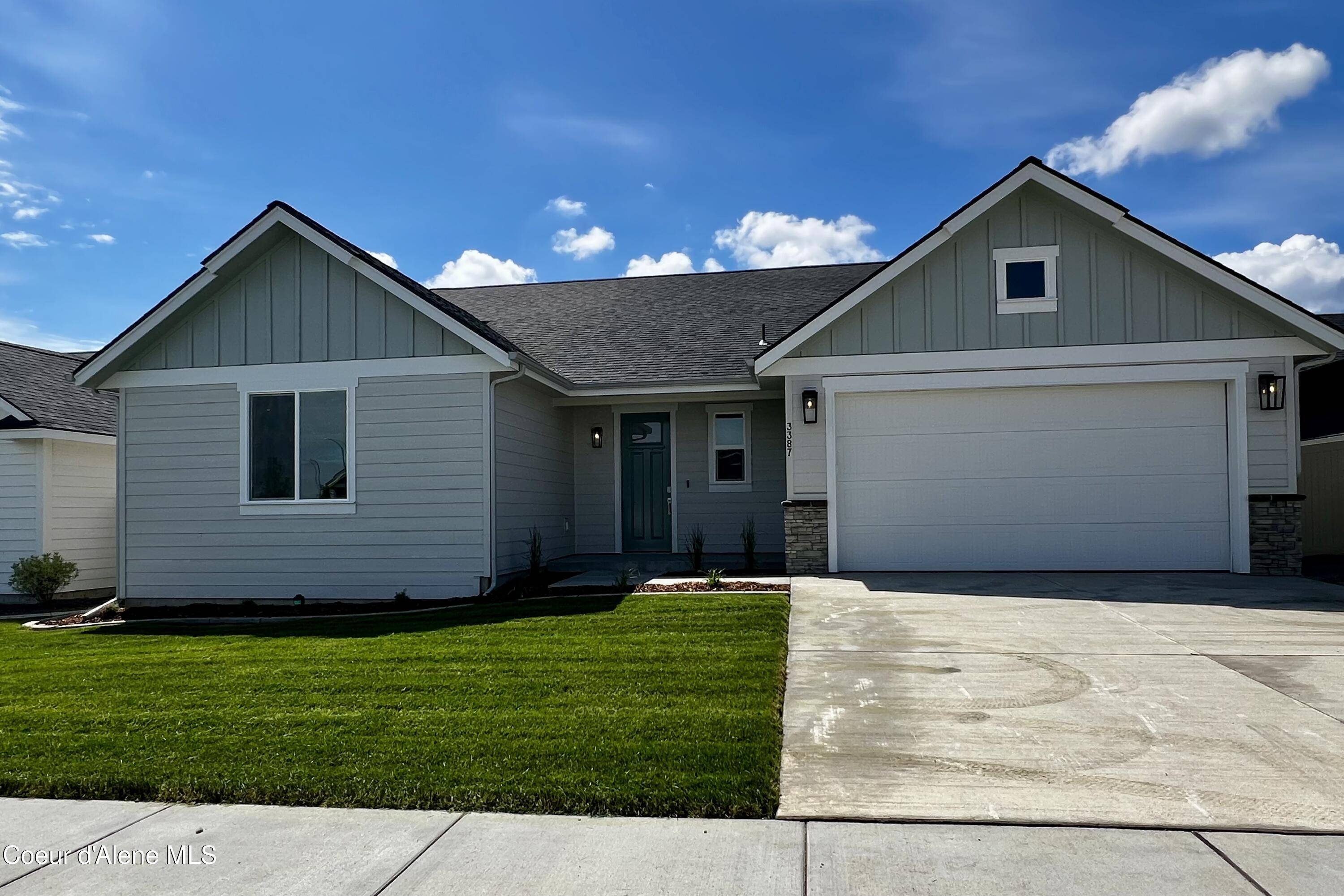 3387 N Cyprus Fox Lp, Post Falls, ID 83854