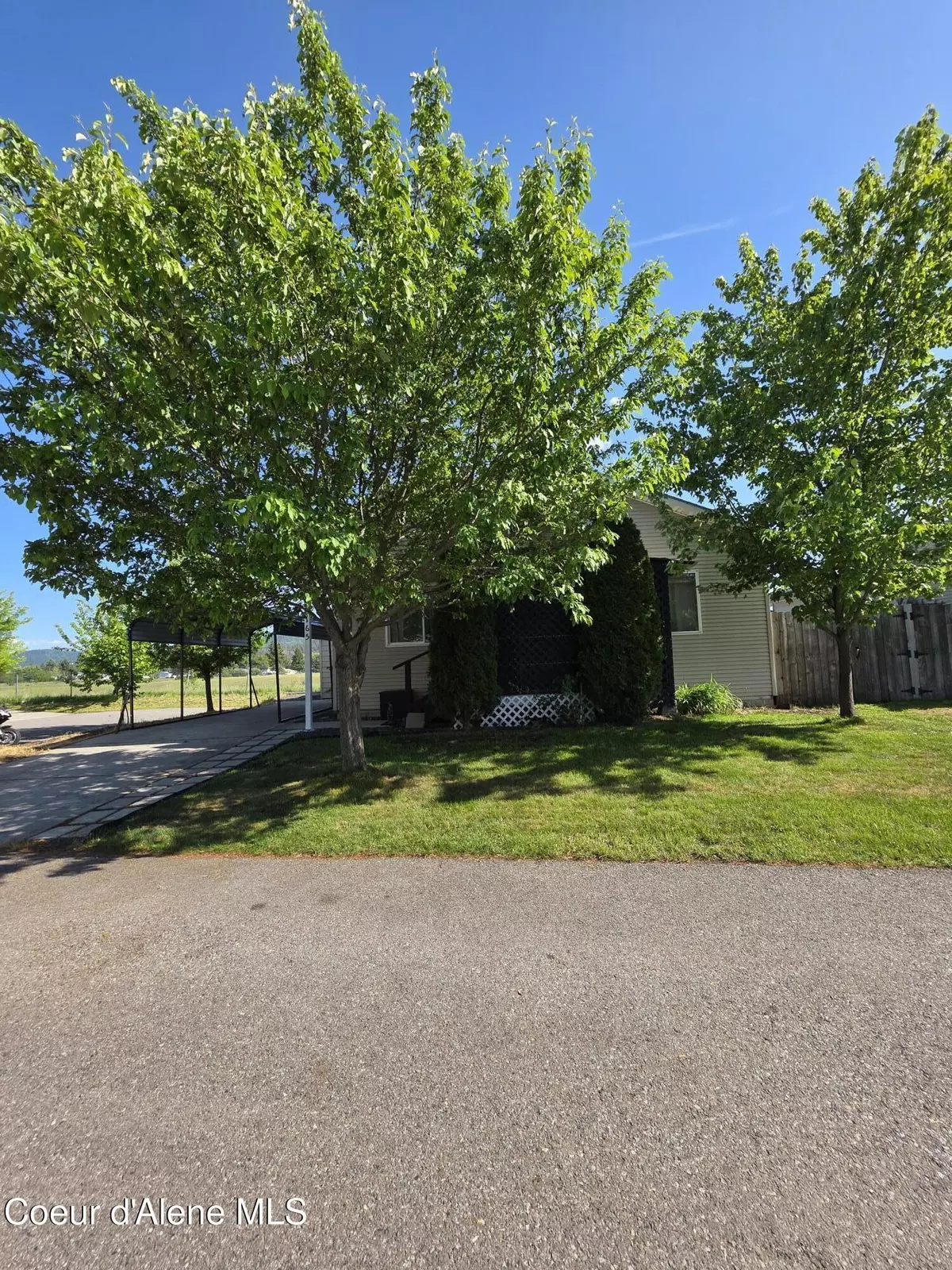 Post Falls, ID 83854,2165 W LINDA WAY