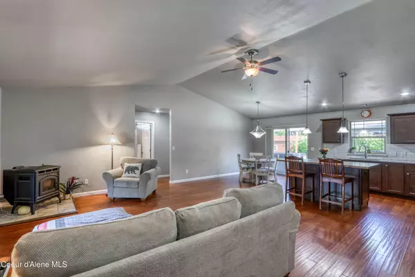 Sandpoint, ID 83864,318 Huppert LN